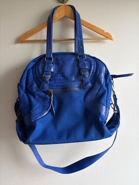 lululemon athletica Cobalt Blue Convertible Shoulder Gym Bag